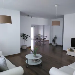 https://c-d-dominguez.in-canary-islands.com